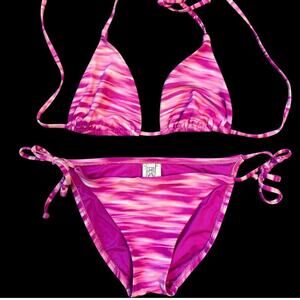 EUC Becca Fuchsia / White Tie Dye String Bikini Size SMALL or 6